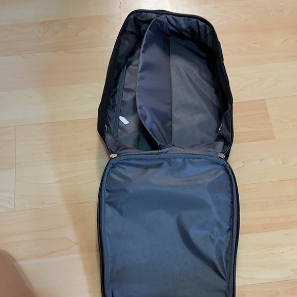 NWT Boot, Shoe Bag Sun Mountain black shoe bag very sturdy. New with tags. - Picture 11 of 15